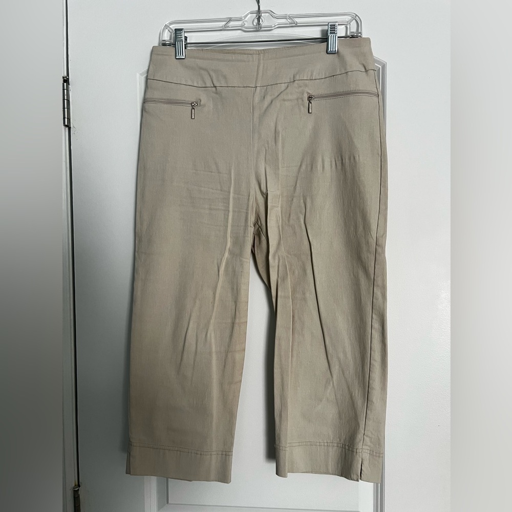 Beige Cropped capri pant